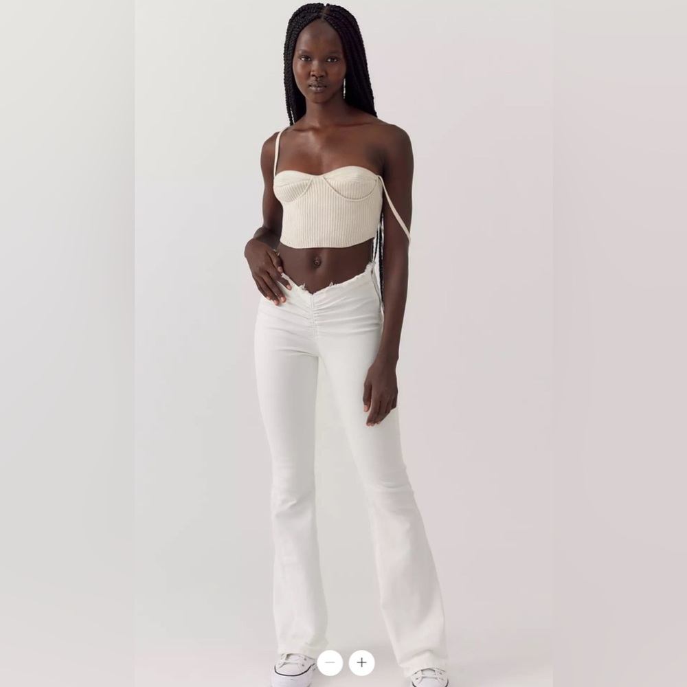 BDG V-cut Flare Jeans